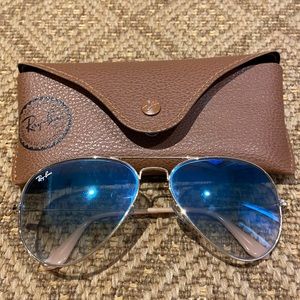 RAY-BAN aviator sunglasses